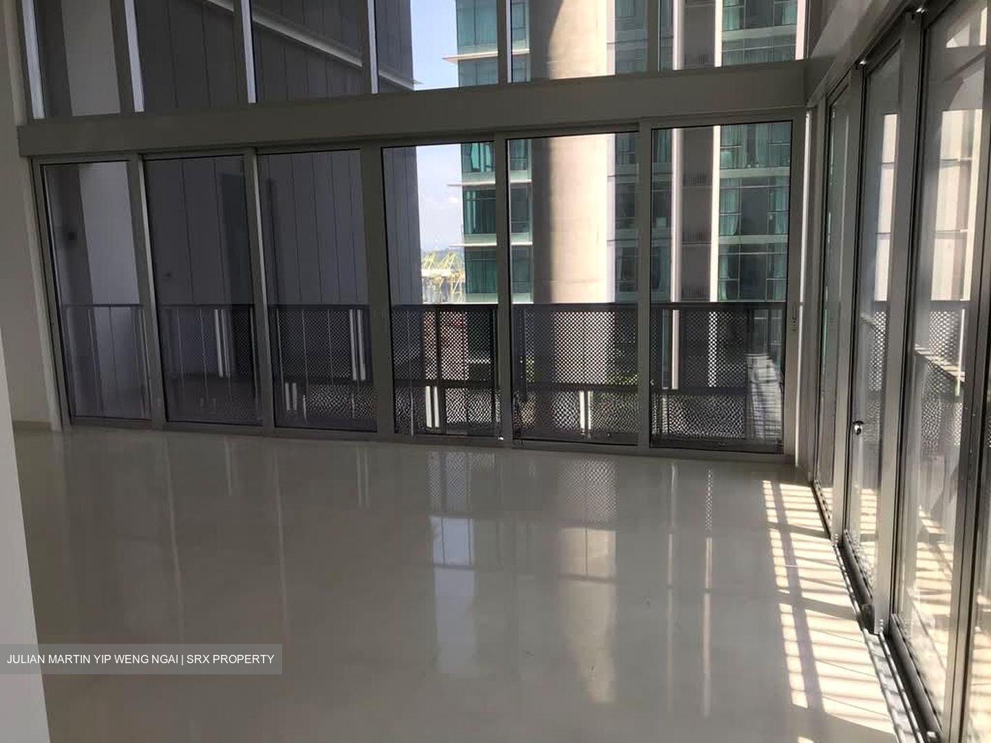 Eon Shenton (D2), Office #588047151